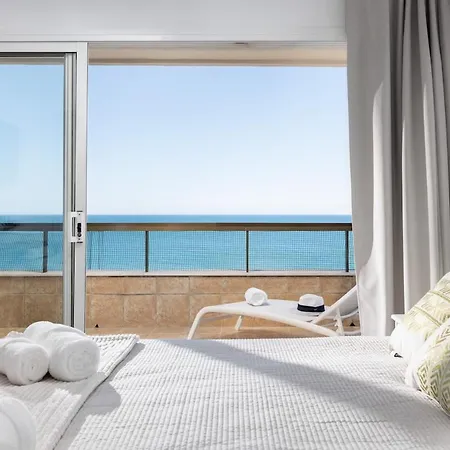 Ferienhaus Magnificent Beachfront Apartment Estepona