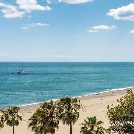 Ferienhaus Magnificent Beachfront Apartment Estepona